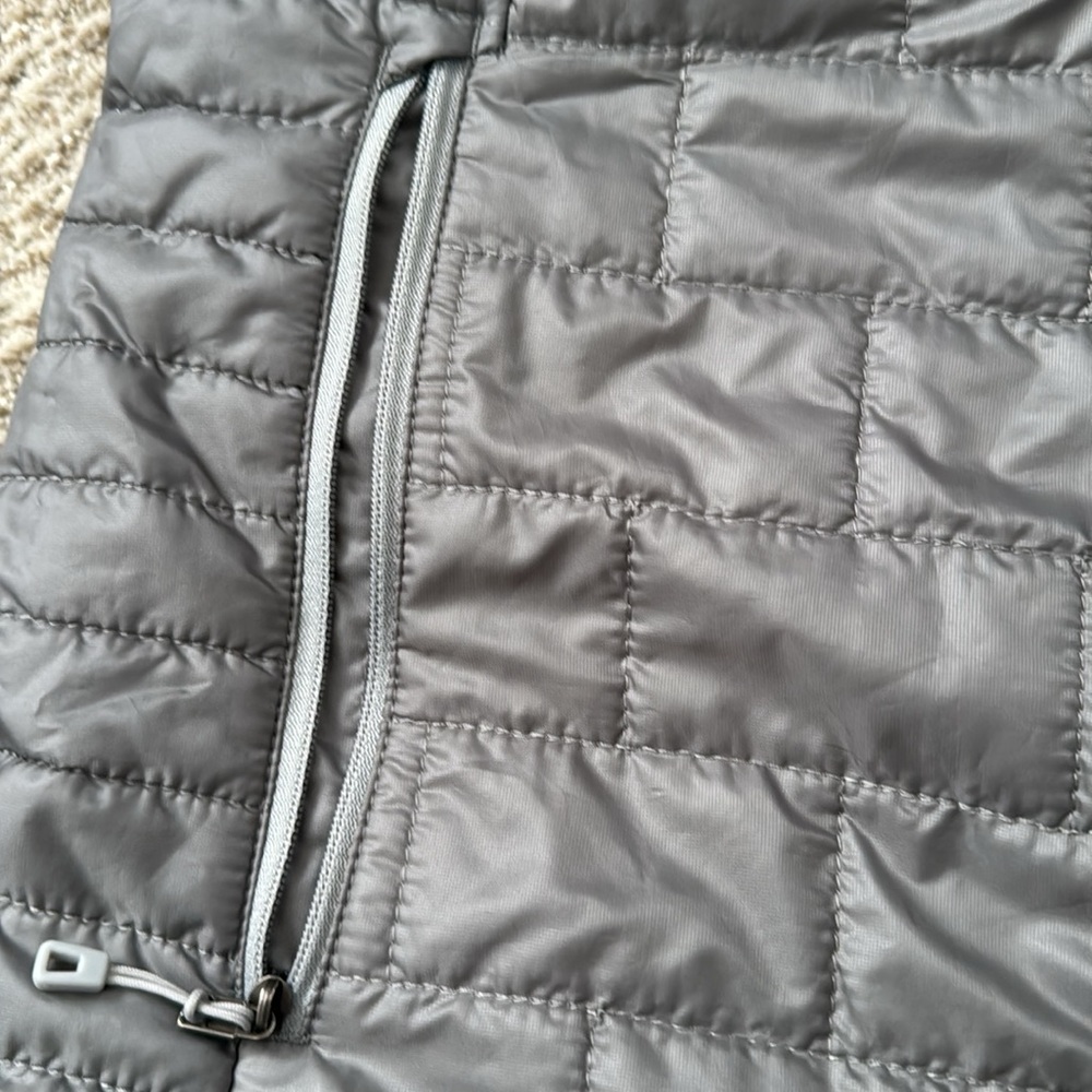 Patagonia NanoPuff Puffer Vest Large - Picture 5 of 8